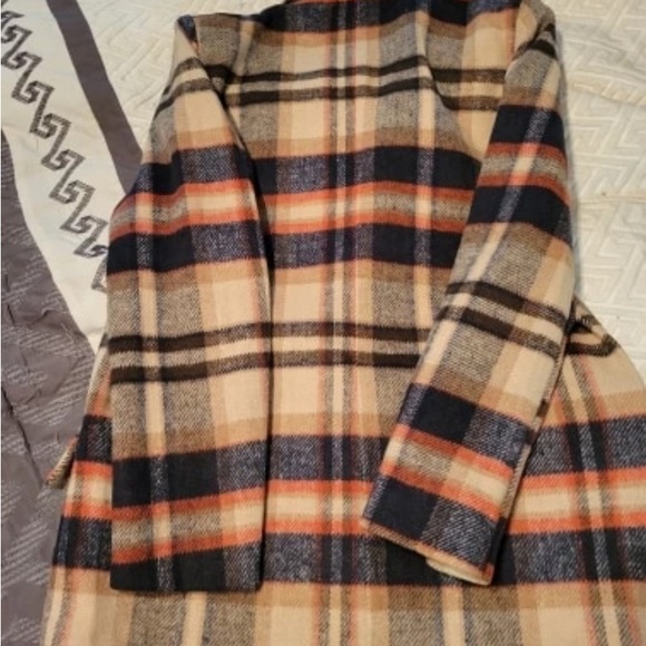 Plaid Woolen Blazers - Picture 4 of 7